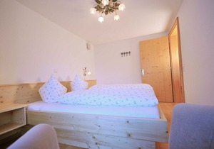 Cyclamen Room 3 - Hotel-Pension Faneskla * * * Apartments in Silbertal