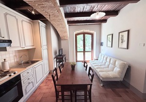 EXCLUSIVE POOL-OPEN ALL YEAR/SPOLETO BIOFARM-SLPS 8/WALK TO SHOPS-BAR ETC in Poreta