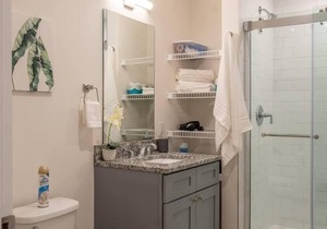Frontdesk | Cozy Studio Apt in Cultural District in Pittsburgh