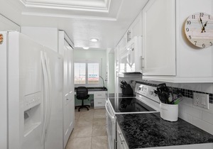 Gulf Coast/Direct Beachfront View - Steps to Sand & Sunset in Fort Myers Beach