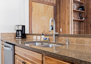 Outpost: Nez Perce C5 - Hot Tub Access! in Teton Village