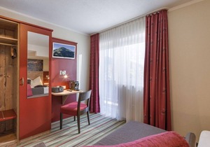 Single room, shower, toilet, balcony, short breakfast - Gasthof Gruberhof