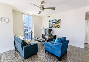 Uptown Charlotte 2BR Furnished Apartments by RedAwning in Charlotte