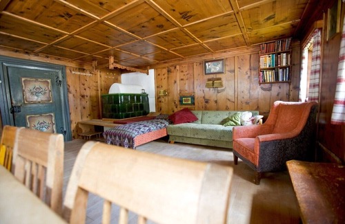 See House | 1 min. from the ski area, 500m to the toboggan run, very old house with charm.