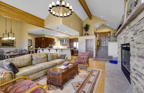 Eagle-Vail House | 1203 Eagle Drive