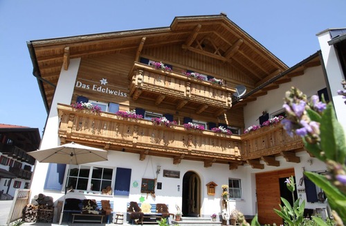 Graen Apartment | 2-Bedroom Vacation Apartment Neunerköpfle - The Edelweiss