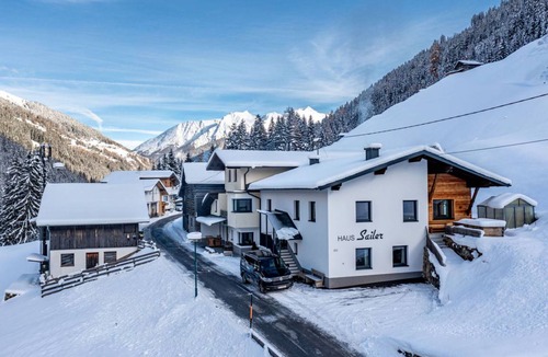 See Apartment | 38 m² Apartment ∙ 2 bedrooms ∙ 4 guests
