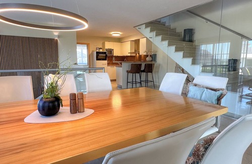 Seekirchen am Wallersee Apartment | A Moment of Bliss Near Salzburg – 220 m² for 8 Guests, 4 Bedrooms & a Pool