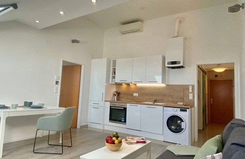 Rudolfsheim-Funfhaus Apartment | Air-conditioned, quiet attic apartment with 1 bedroom