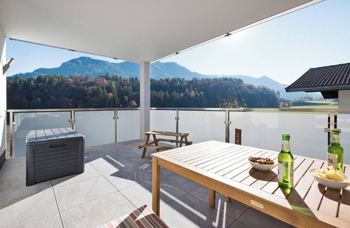 Wiesing Apartment | Alpine deluxe apartment incl. Achensee Card. Ideal for families and friends