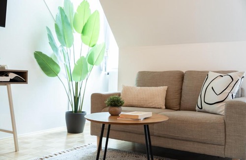 Graz City Centre Apartment | Altstadt Suite Jakominiplatz - 2BR, Lift & Free Parking by HERO HOMES Graz
