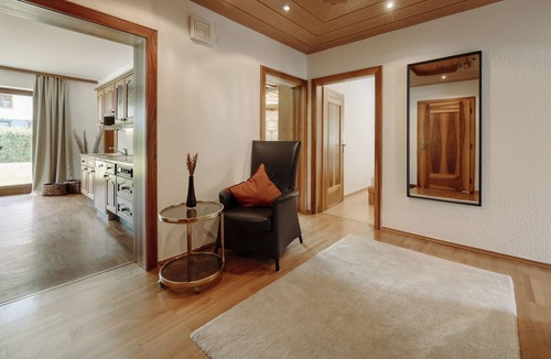Sankt Johann im Pongau House | Apartment Hotel "Lerchs Farmhouse" with Mountain View, Shared Sauna & Wi-Fi