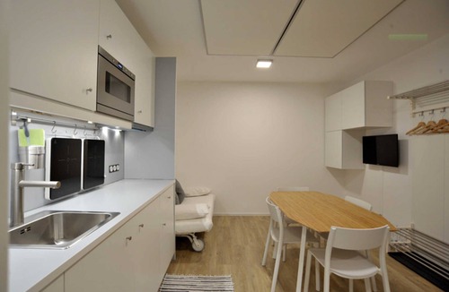 Toesens Apartment | Apartment 1 - FREE Ride cabins