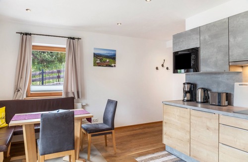 Weidach Apartment | Apartment 'Ahrnspitz' with Mountain View, Shared Garden and Wi-Fi