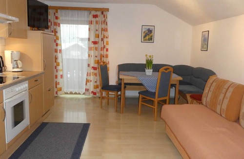 Oetz Apartment | Apartment Alpenrose for 2-3 persons - Apartments Ferienwohnungen PFAUSLER Oetz