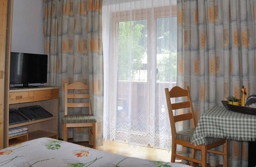 Oetz Apartment | Apartment Arnika with 2 separate bedrooms - Apartments Apartments PFAUSLER Oetz