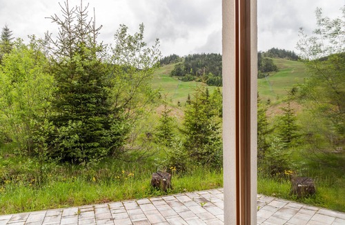 Weidach Apartment | Apartment 'Gehrenspitz' with Mountain View, Private Terrace and Wi-Fi