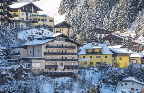 Bad Gastein Apartment | Apartment in Bad Gastein near Ski Slopes
