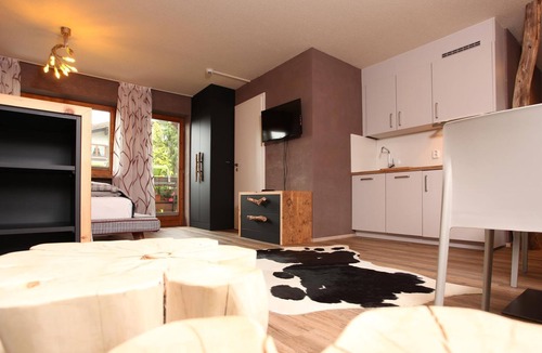 Riezlern Apartment | Apartment / living room / shower, WC, Gipfelstürmer - Landhaus Bromm