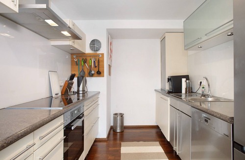 Langen bei Bregenz Apartment | Apartment Marianne with Mountain View, Private Terrace, and Wi-Fi