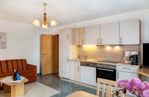 Weidach Apartment | Apartment "Sterngucker Suite" with Mountain View, Shared Garden and Wi-Fi