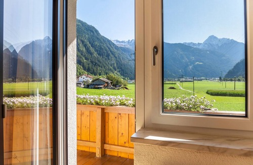 Ramsau im Zillertal Apartment | Apartment Sylvia with Mountain View, Terrace & Wi-Fi