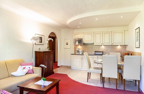 Leutasch Apartment | Apartment W4 Haus Ganghofer with Mountain View, Balcony & Wi-Fi