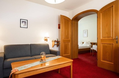 Wenigzell House | Apartment with balcony - Panorama Sporthotel