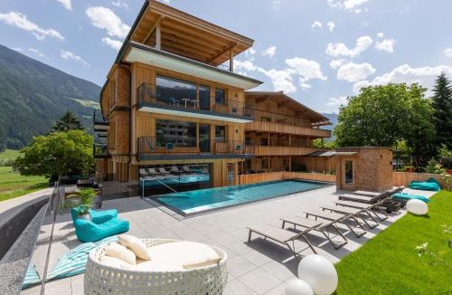 Ried im Zillertal Apartment | Appartement Zillertal Klee mit Restaurant KleemenTine