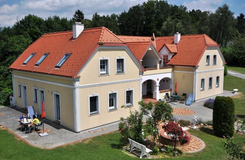 Worterberg House | Arkadenhof Flasch