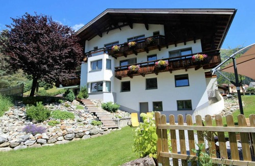Pettneu am Arlberg Villa | 41 m² Villa ∙ 1 bedroom ∙ 4 guests