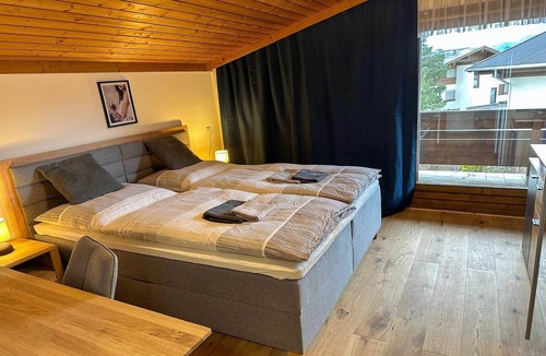 Saalfelden am Steinernen Meer Apartment | Alpine Hideaway in Saalfelden