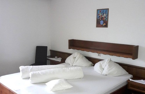 Saalfelden am Steinernen Meer House | Gasthof Oberbiberg - Double room with shower, WC