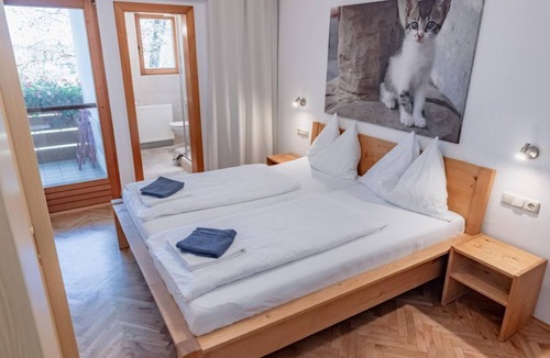 Seelach House | Double room with extra bed - Short Stay - Bauernhof Hofmayer