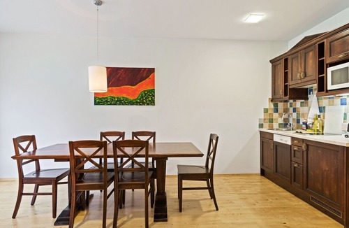 Zwieselstein Apartment | Attractive Apartment in Zwieselstein with Balcony