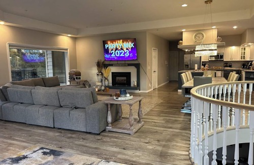 South Central Bed & Breakfast | Beach Front Resort Home
