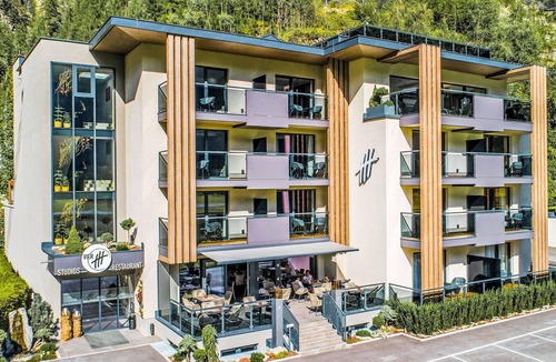 Runhof Apartment | Beautiful apartment for 2 guests with hot tub, WIFI, TV, terrace and pets allowed