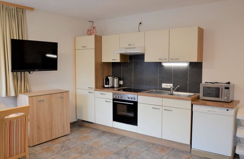 Sankt Anton am Arlberg Villa | Beautiful apartment in villa for 3 guests with WIFI, TV, balcony, pets allowed and panoramic view