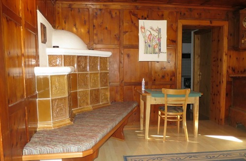 Sankt Anton am Arlberg Apartment | Beautiful apartment for 10 people with WIFI, TV, terrace and parking