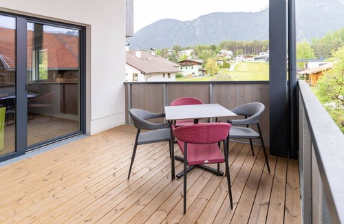 Fronhausen Apartment | Beautiful apartment for 4 people with WIFI, TV and patio