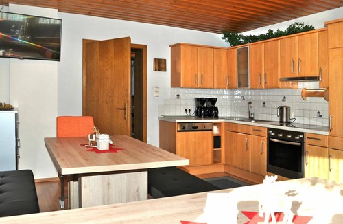Kappl Apartment | Beautiful apartment for 12 guests with WIFI, TV, balcony and pets allowed
