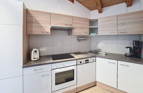 Navis Apartment | Beautiful apartment for 2 people with WIFI, TV, balcony and panoramic view
