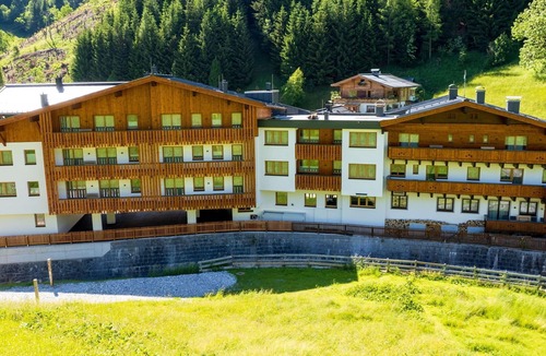 Dienten am Hochkoenig Apartment | Beautiful apartment for 6 guests with WIFI, TV, balcony and panoramic view