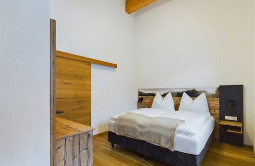 Bach Apartment | Bergfeuer Lodge: modern, bright with mountain views 85m² for 4-6 people in the Lechtal valley