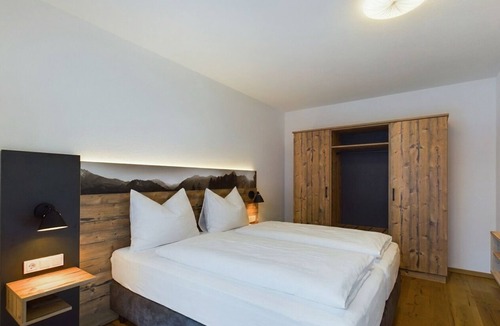 Bach Apartment | Bergfeuer Lodge: modern, bright with mountain views 85m² for 4-6 people in the Lechtal valley