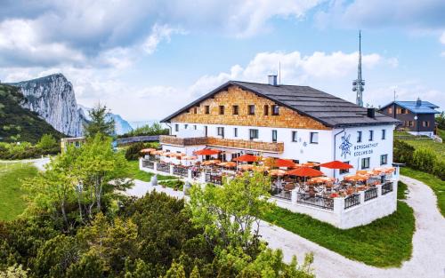 Neukirchen bei Altmunster House | Berggasthof Edelweiss