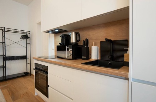 Funfhaus Apartment | Bright, modern and central flat with a terrace