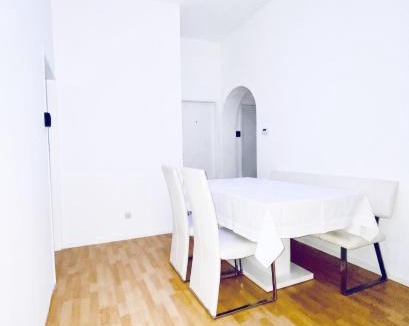 Liesing Apartment | Budget-friendly 4BR Apartment Perfect for Groups