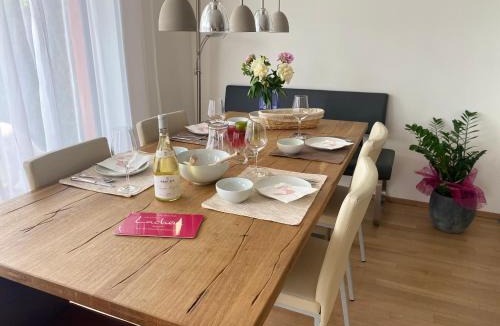 Landskron Apartment | Burgblick Villach Haus FUX-immo, 10min zum Skifahren, 10 min zum See, rundherum Wandern und Radeln