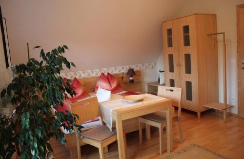 Deutschlandsberg House | Buschenschank Orsl